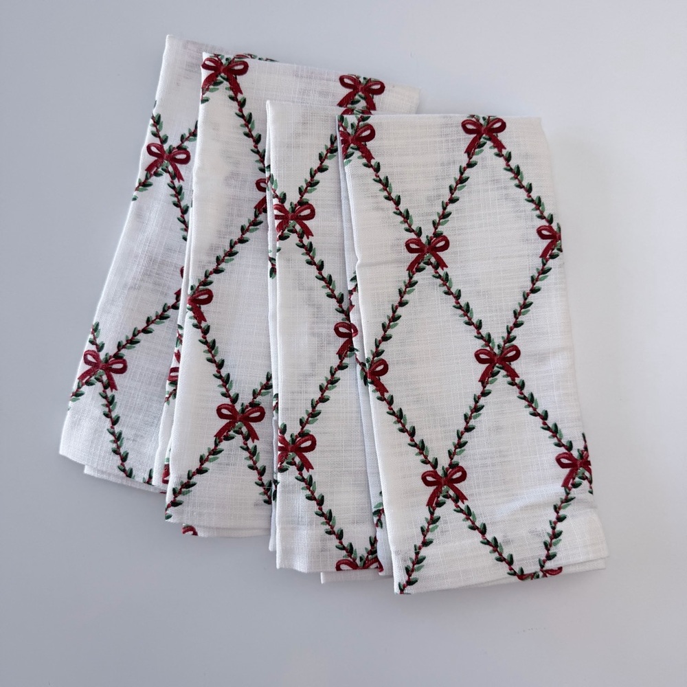 Hillcrest Holiday Kitchen Napkins Cotton Total of 4